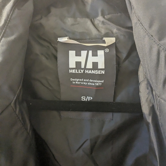 Helly Hansen waterproof jacket - Picture 3 of 5